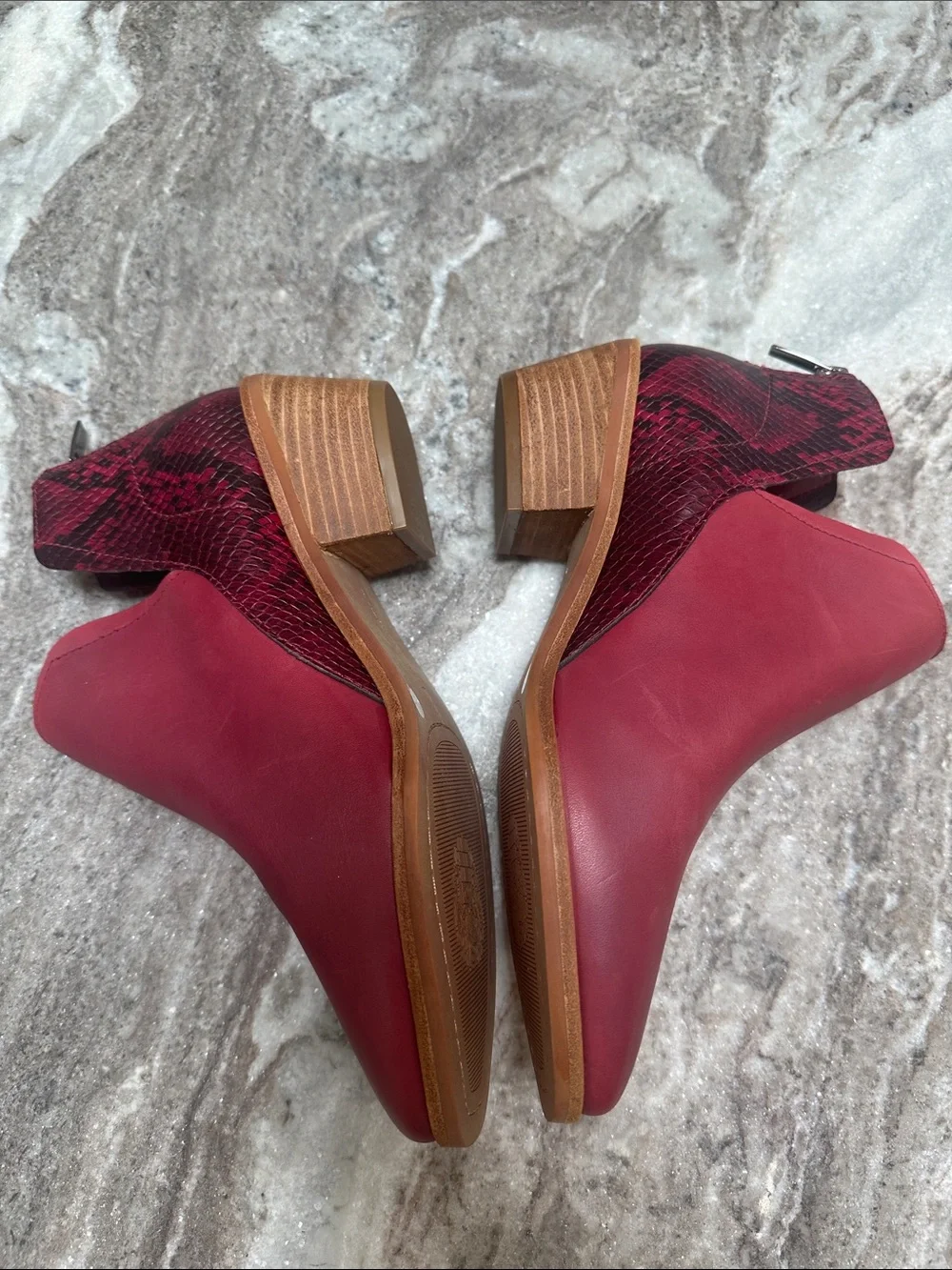 Vince Camuto new super